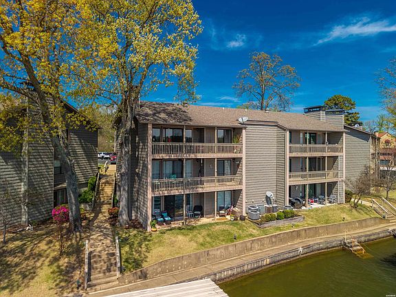 3rd image of 250 Grand Isle Dr APT 3B