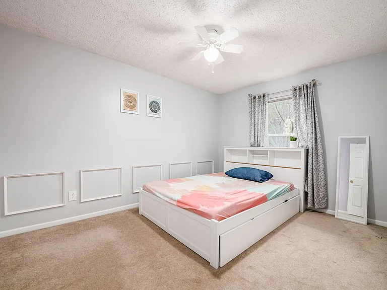 8911 Garrett St — Photo 22