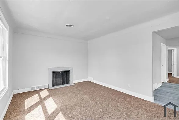 13900 Sussex St — Photo 5