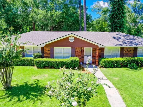 127 Tee Ln, Brunswick, GA 31525