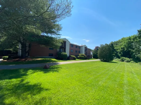 189 Littleton Rd Unit 37, Chelmsford, MA 01824