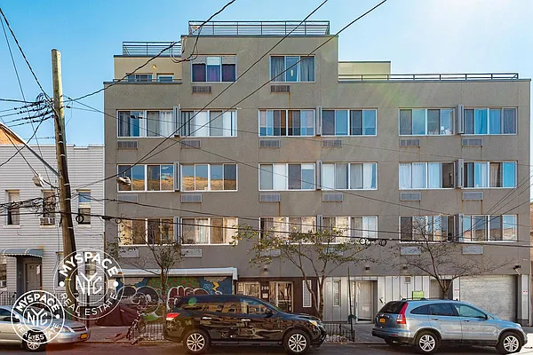 Rented by MySpaceNYC | media 37