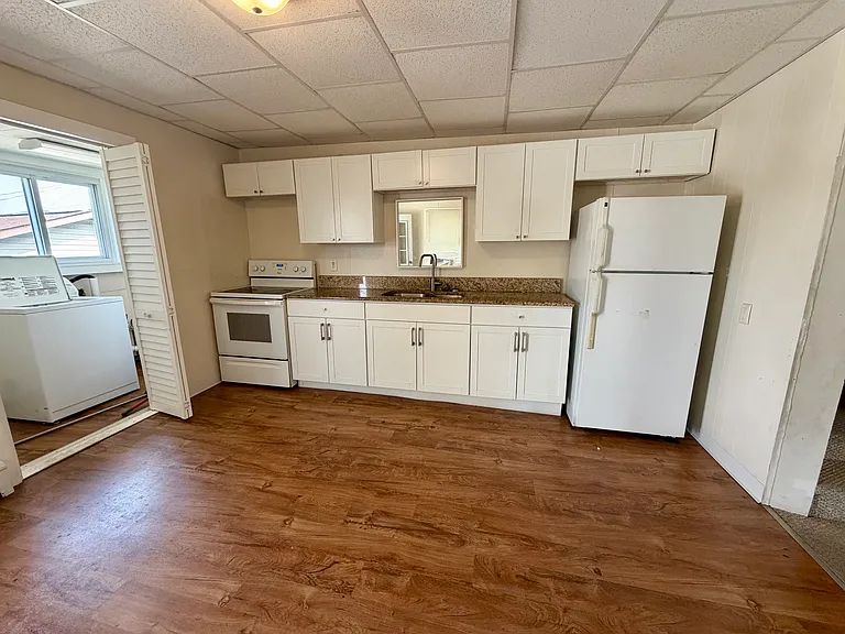 33 Warner St #33 — Photo 8