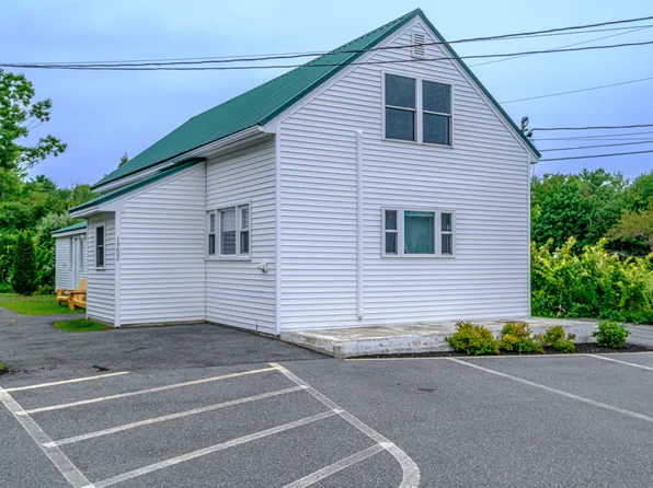1752 Post Rd, Wells, ME 04090