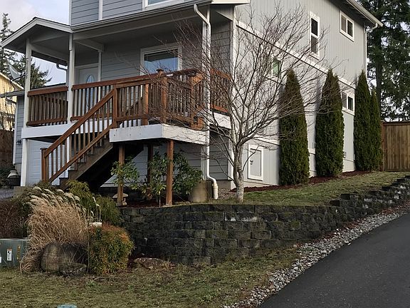 5th image of 21898 Max William Pl NE