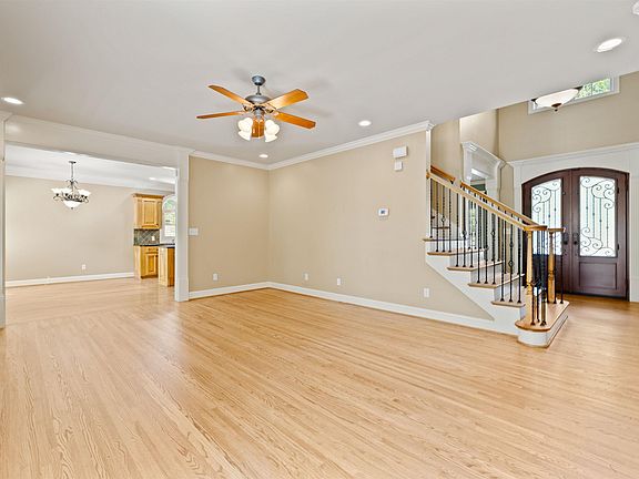 5th image of 6516 Winslow Dr