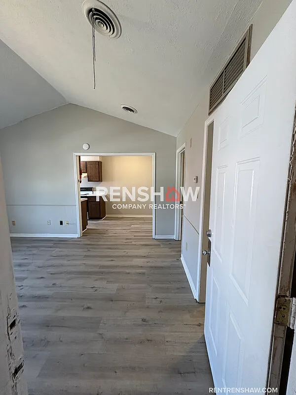2 bed, 1.0 bath, 600 sqft, $675 — Photo 3