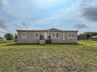 123 Kickapoo Trl, Seguin, TX 78155