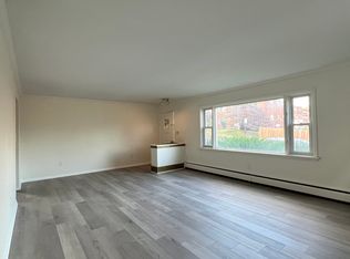 558 S 24th St APT 1, Harrisburg, PA 17104