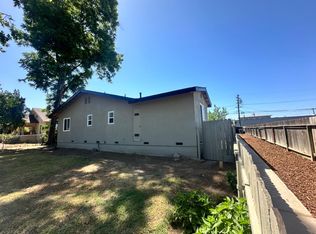 2526 E Thomas Ave, Fresno, CA 93701