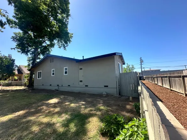 2526 E Thomas Ave, Fresno, CA 93701