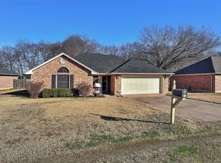 607 Gayle Cir, Bells, TX 75414