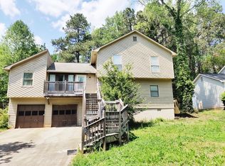 3961 Rocmar Dr, Snellville, GA 30039