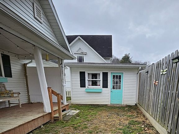 4th image of 45841 Long St