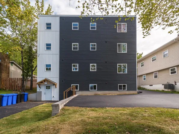 137 Prince St, Lower Sackville, NS B4C 1L4
