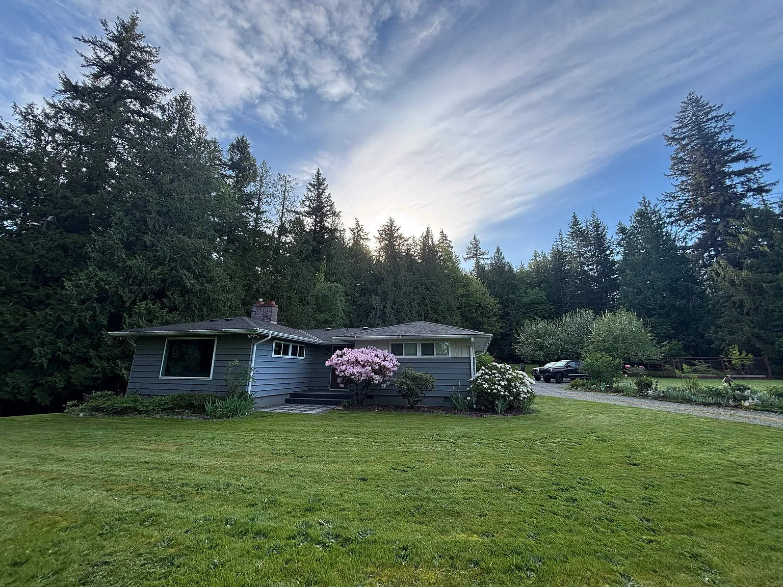 3 bed, 2.5 bath, 2300 sqft, $3,500 — Photo 1