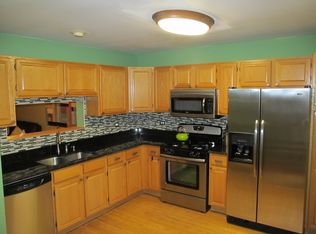 2595 N Augusta Dr, Wadsworth, IL 60083