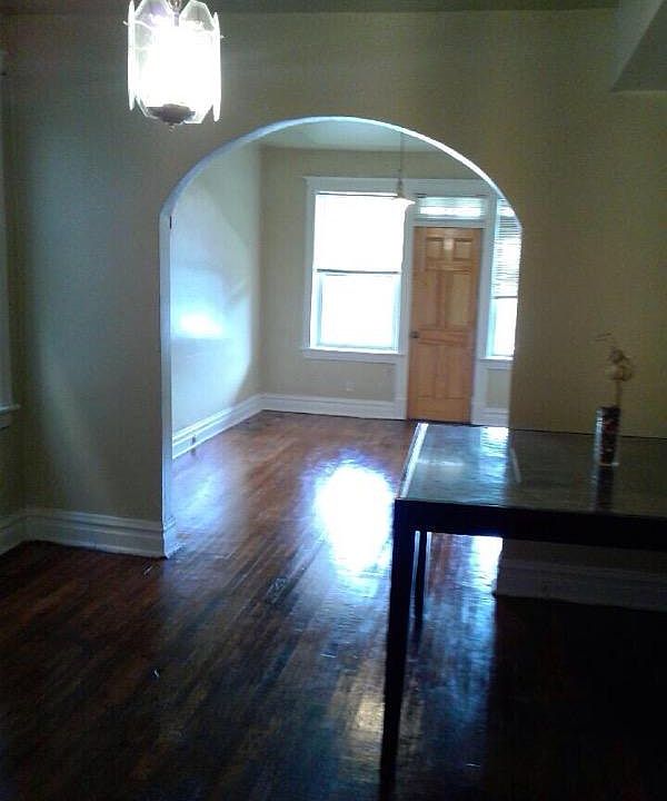 2nd image of 124 S Central Ave Floor 2NF
