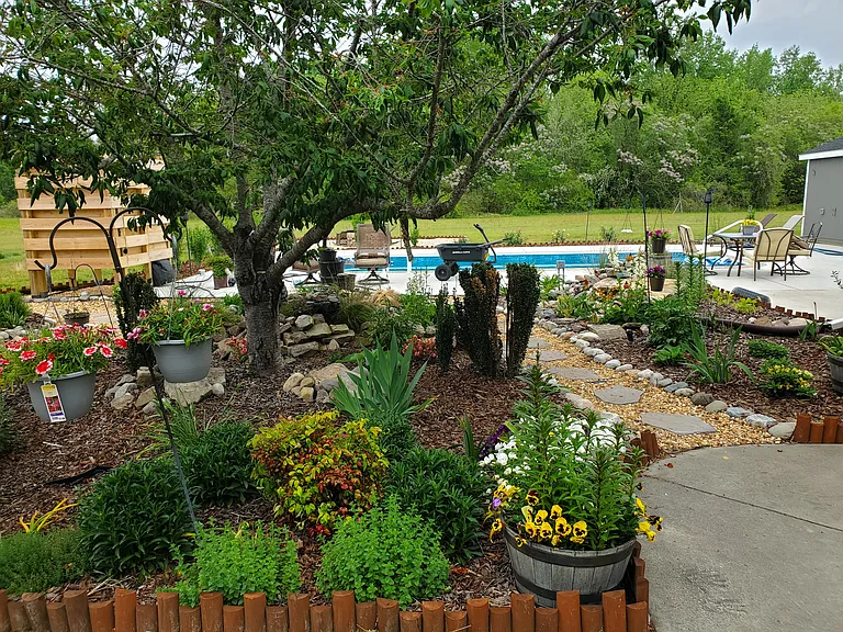Seven Hawks Dr — Photo 3