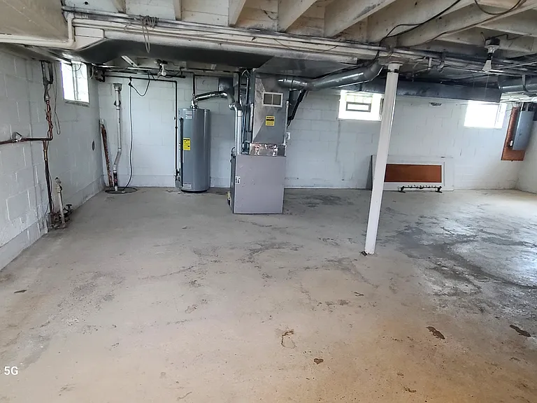 160 Olympia Dr — Photo 16