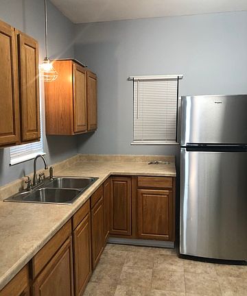 4th image of 1205 W Mulberry Ave