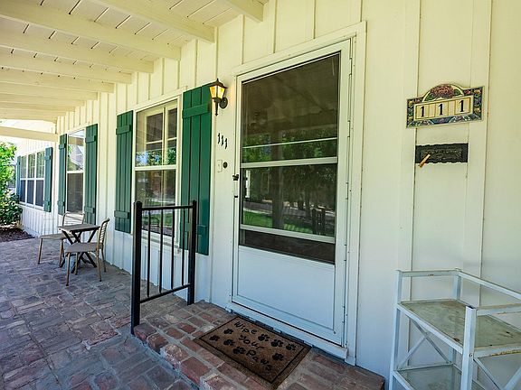 3rd image of 111 Katherine Street