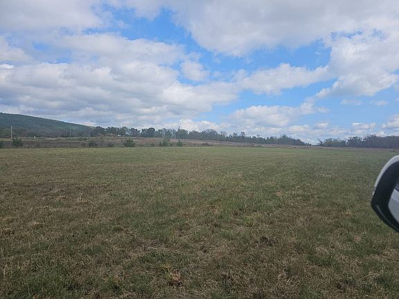 4th image of 1060 Road