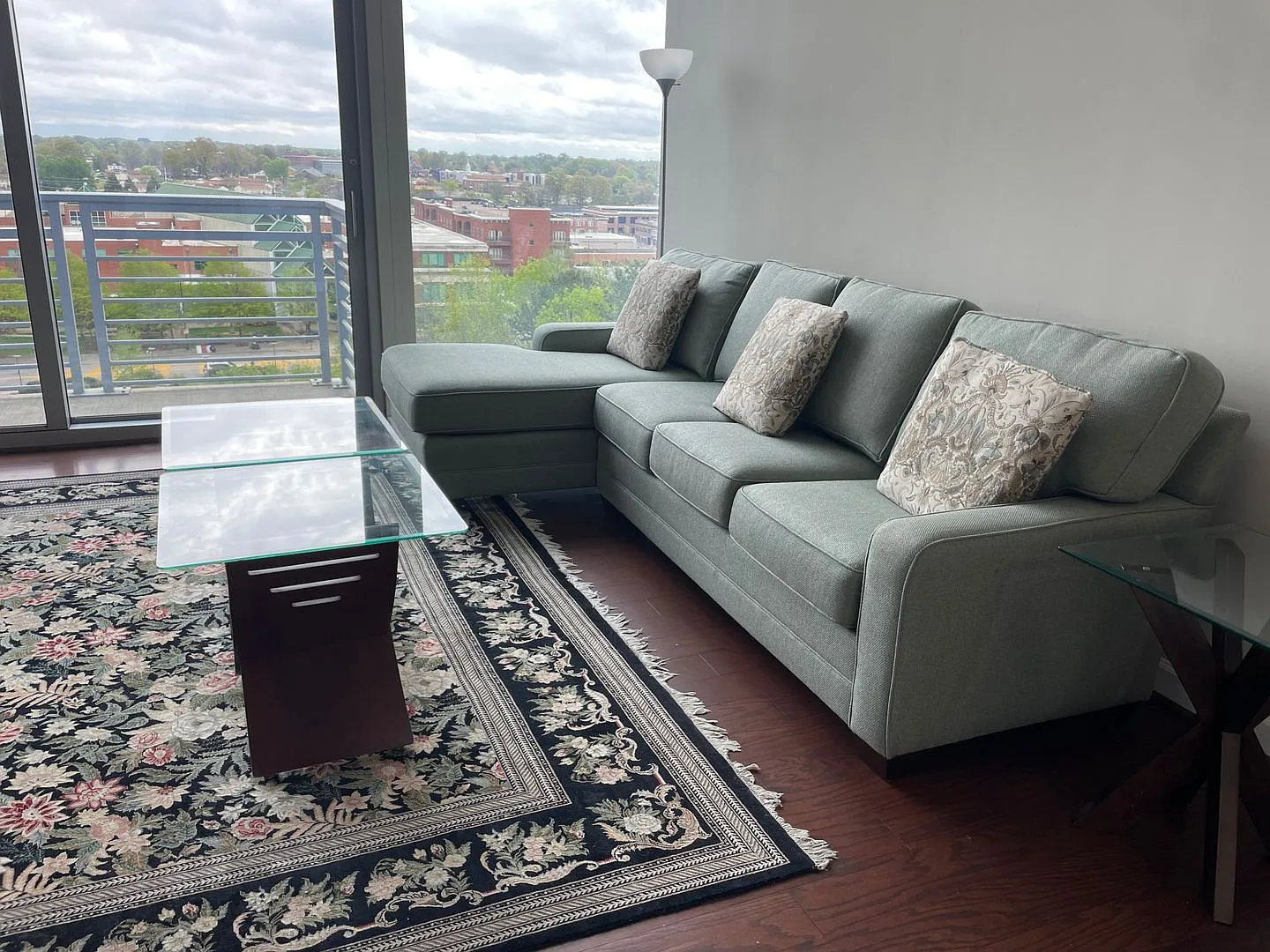 Center Pointe Condo- Furnished One Bedroom In Downtown Greensboro — Photo 4