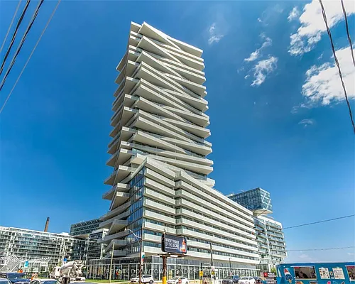 15 Queens Quay E Photo 1