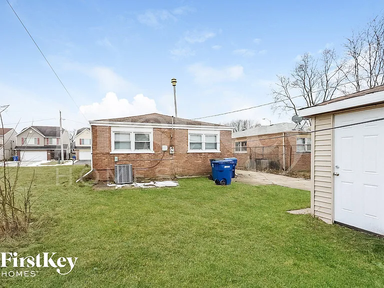 3028 W 141st St — Photo 15