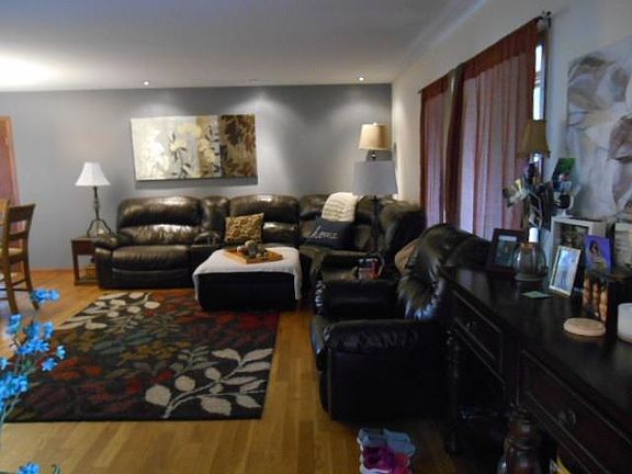 5th image of 1403 Illini Dr