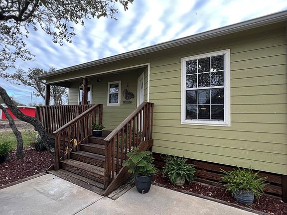 5th image of 332 Club Oak Ln
