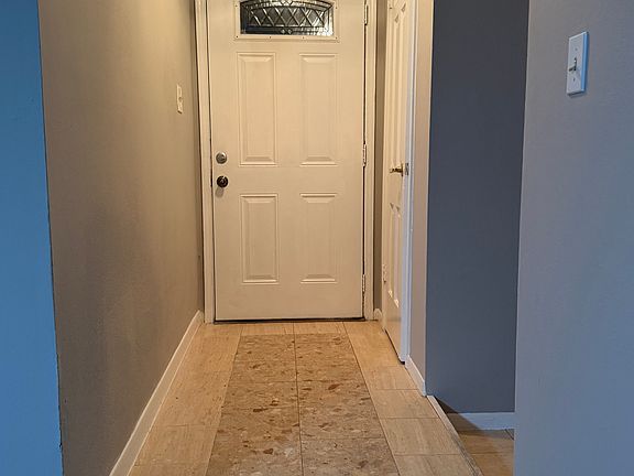 2nd image of 707 Conestoga Cir