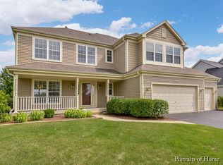 39W107 Revere House Ln, Geneva, IL 60134