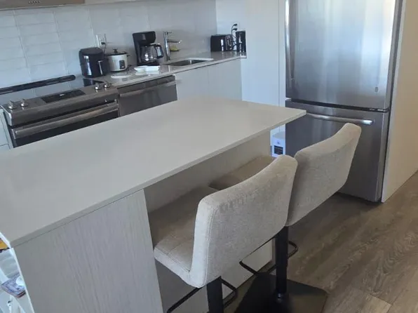 2520 Eglinton Ave W Unit 307, Mississauga, ON L5M 0Y4