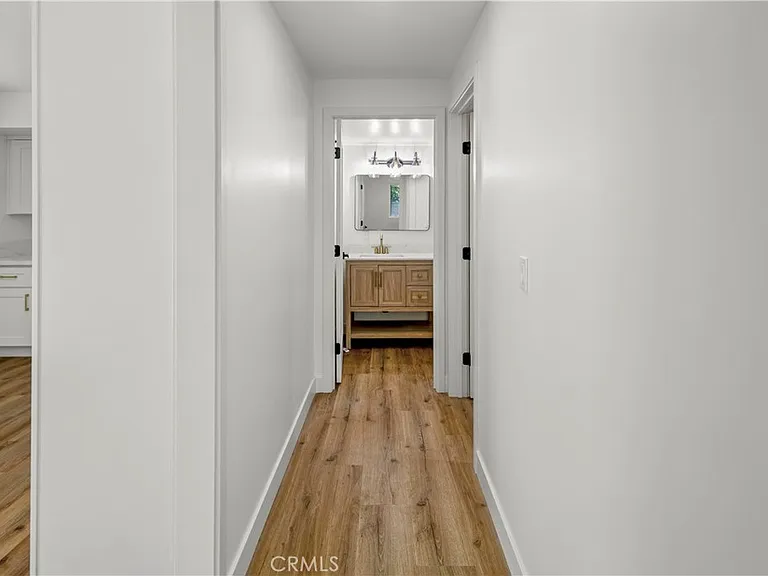 9519 La Reina Ave — Photo 26