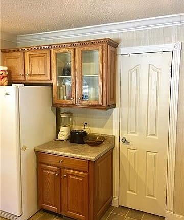5th image of 304 Saint Rose Ave