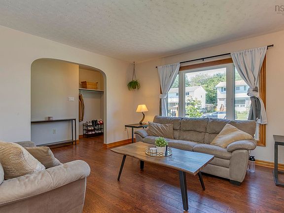 2nd image of 89 Taranaki Dr