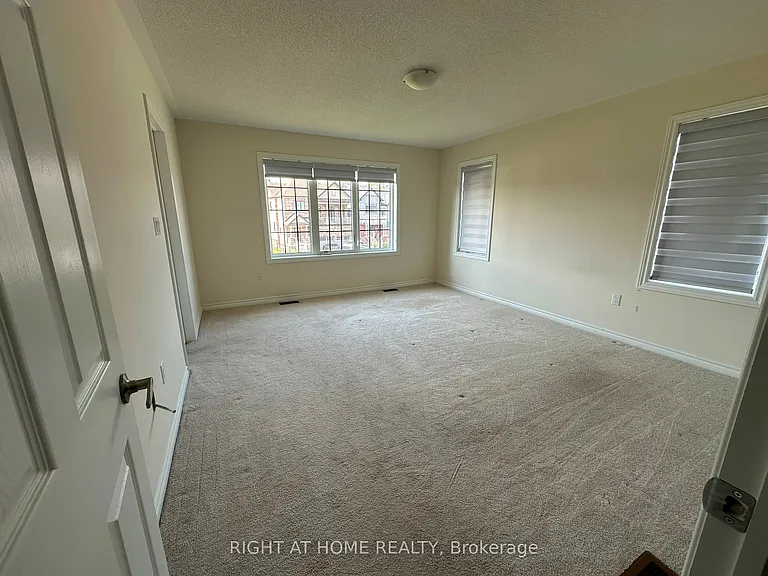 2 Bruce Cameron Dr — Photo 16