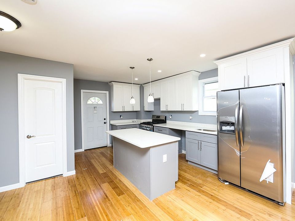 1st image of 11930 146th St