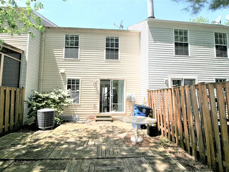 10602 Tuppence Ct — Photo 28