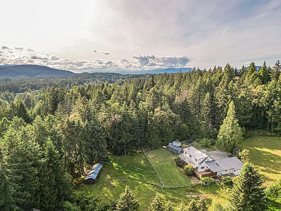 2nd image of 896 Chapman Rd