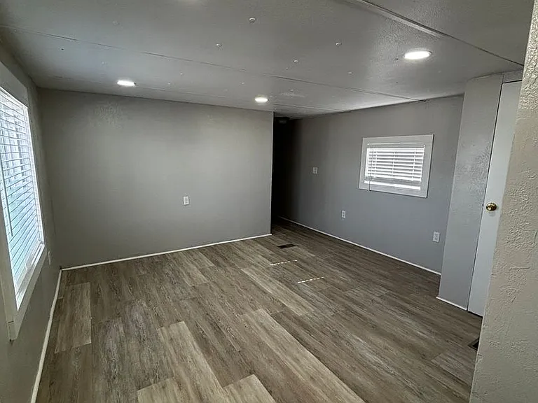 424 Lincoln St — Photo 7