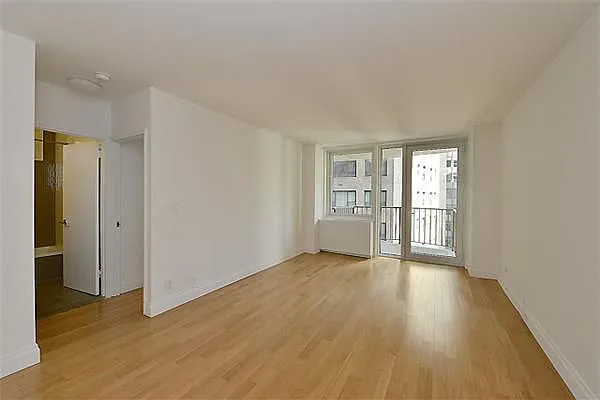 Rented by Compass | media 13