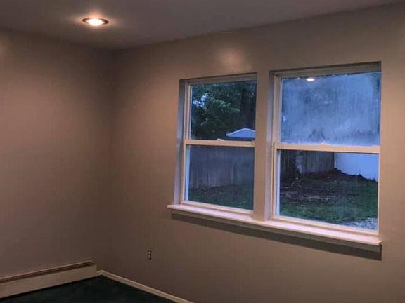 4th image of 65 Irving Ave