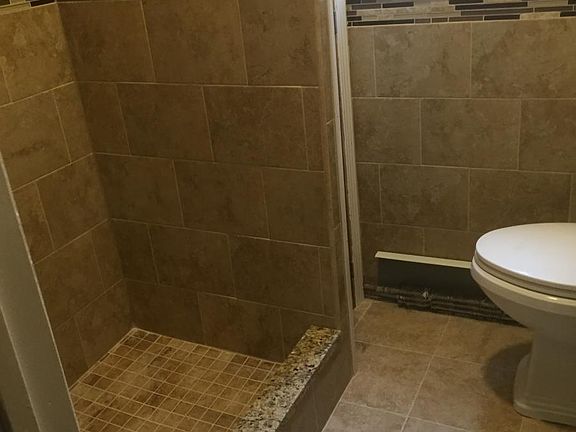 2nd image of 1059 Virginia Ave APT 2R