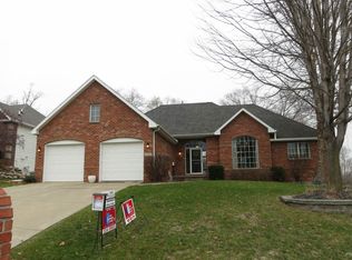 12227 Oak Brook Dr, Urbandale, IA 50323