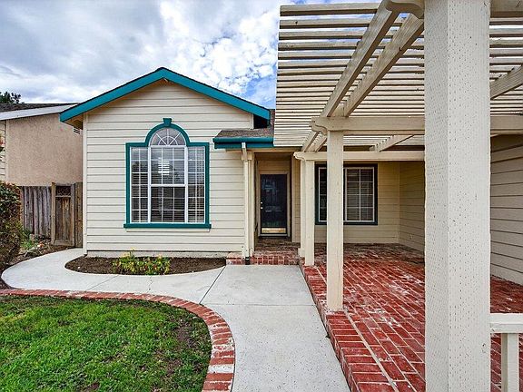 5th image of 2430 Valley View Rd