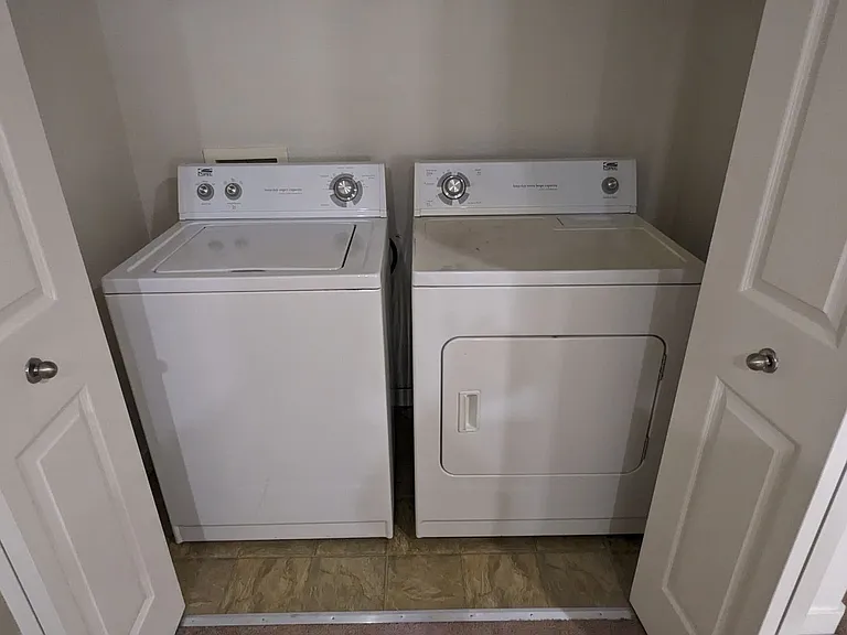 Halsey East Townhomes — Photo 81