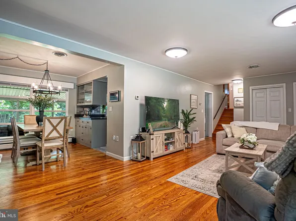 565 N 3rd St, Lavale, MD 21502